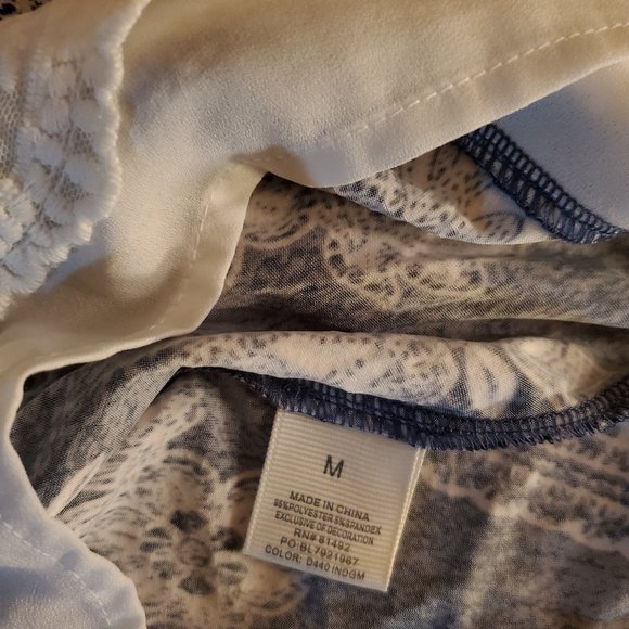 PRINT TOP W/LACE & CHIFFON HEM NWOT - Picture 5 of 5